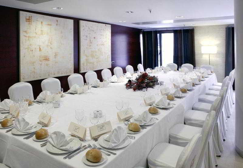 โฮเต็ล เซนิท ดอน โย Hotel ซาราโกซา ร้านอาหาร รูปภาพ