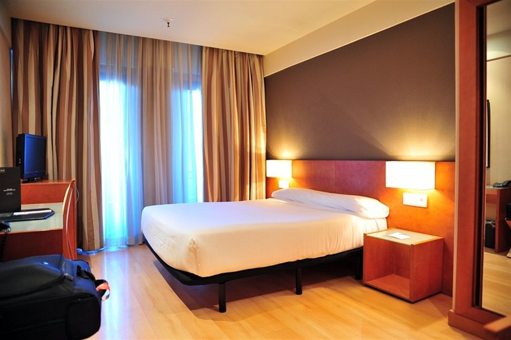โฮเต็ล เซนิท ดอน โย Hotel ซาราโกซา ภายนอก รูปภาพ